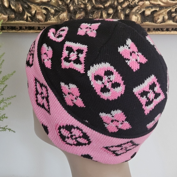 Louis Vuitton Pink Black Wool 3D Monogram Beanie NWT - Picture 13 of 17